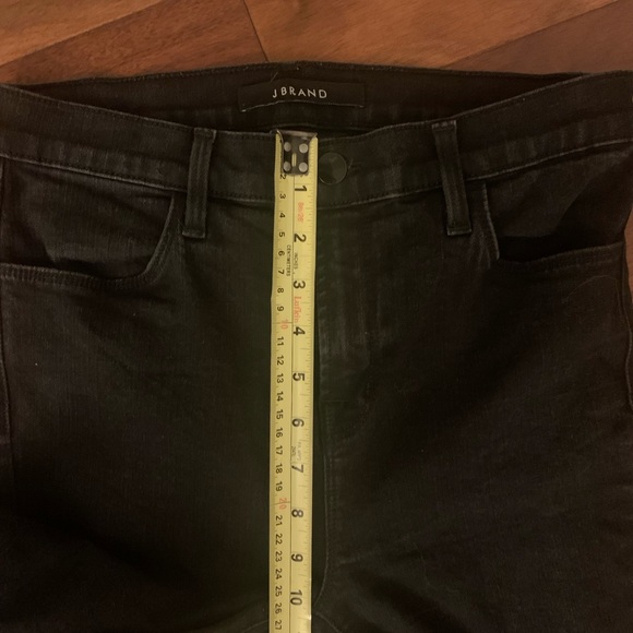 29, J Brand Black Maria jeans. High Rise, Skinny. - Picture 9 of 10